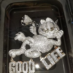 GARFIELD GOOD LIFE 10kt. gold and natural diamond charm
